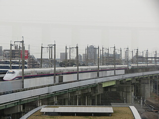 パノラマデッキから見た新幹線