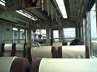 東海道本線・湖西線　新快速電車の車内