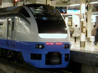 E653系電車青色