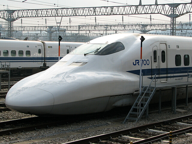 700�n3000�ԑ�d��