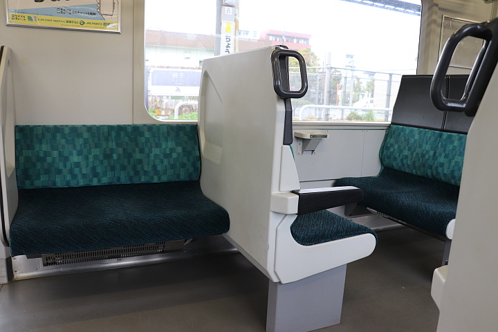 209系2000番台電車