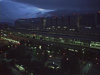 京都駅・新幹線ホーム側